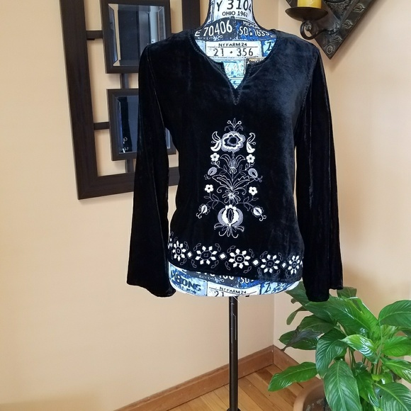 Tops - BLACK CRUSHED VELVET TOP WHITE FLORAL EMBROIDERY